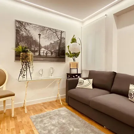 Quiet And Cozy Downtown Apartment